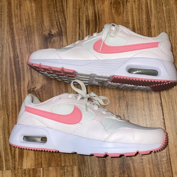 Nike Women's 9.5 sneakers air max pearl Pink white 2022 low top shoes athletic - Picture 3 of 8